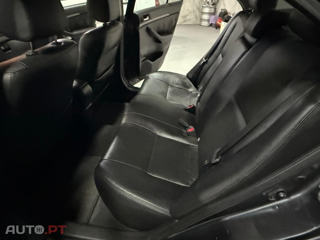 Toyota Avensis 2.0 D-4D Sedan de 2006