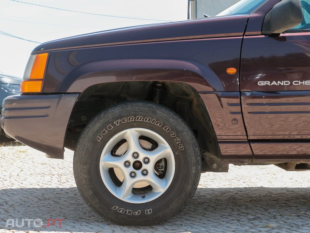 Jeep Grand Cherokee 2.5 TD Official