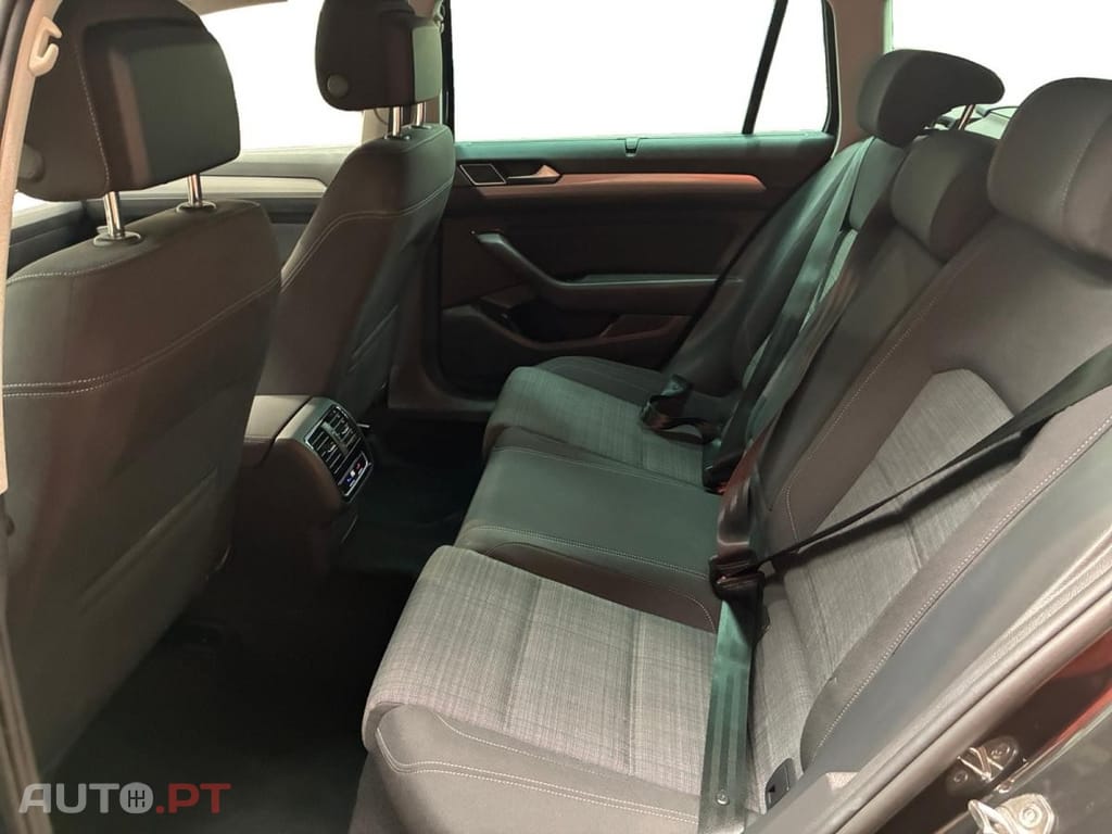 Volkswagen Passat Variant 2.0 TDi Business DSG
