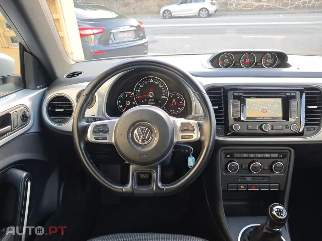 Volkswagen Beetle 1.6 TDi Design