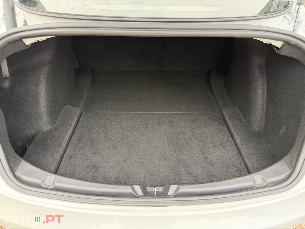 Tesla Model 3 Standard Range Plus RWD