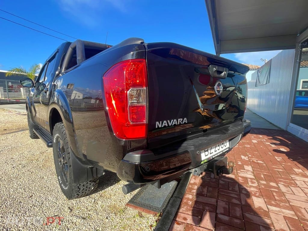 Nissan Navara 2.3 dCi CD 4WD N-Guard Auto
