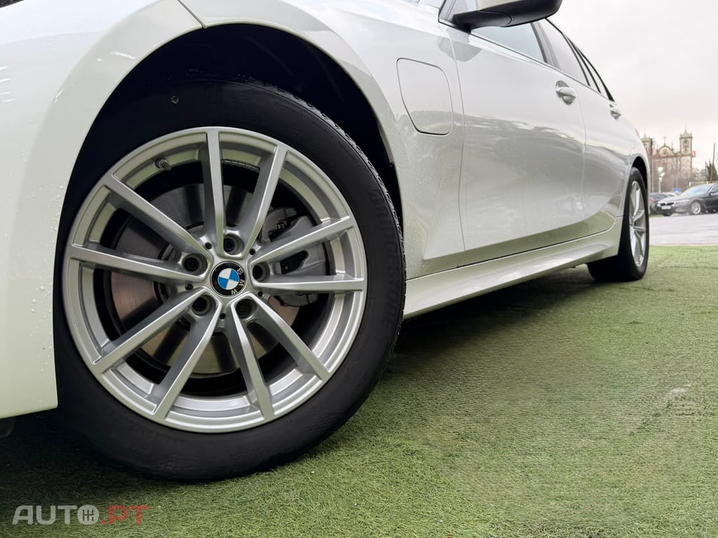 BMW 320 e Corporate Edition Auto