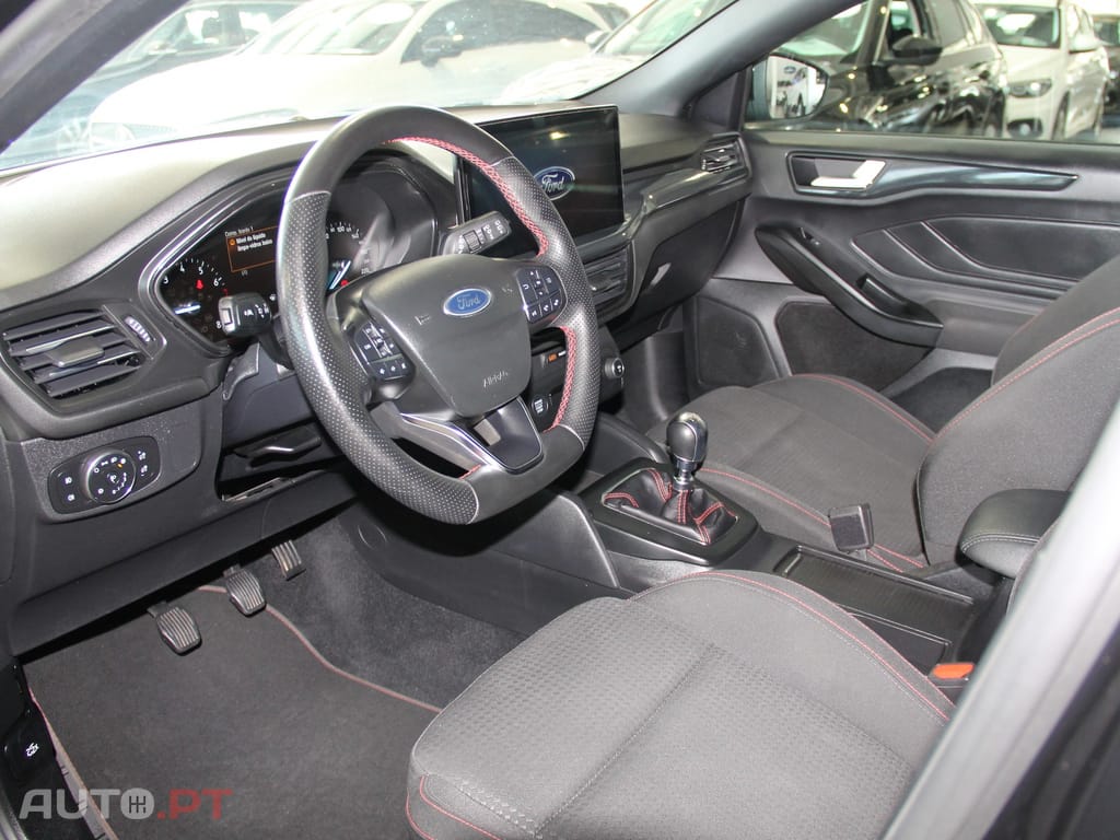 Ford Focus 1.0 EcoBoost MHEV ST-Line