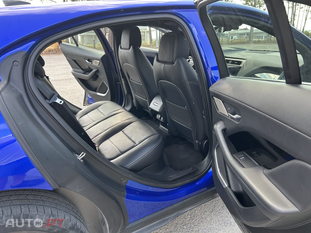 Jaguar I-Pace EV400 SE AWD Aut. (full extras)