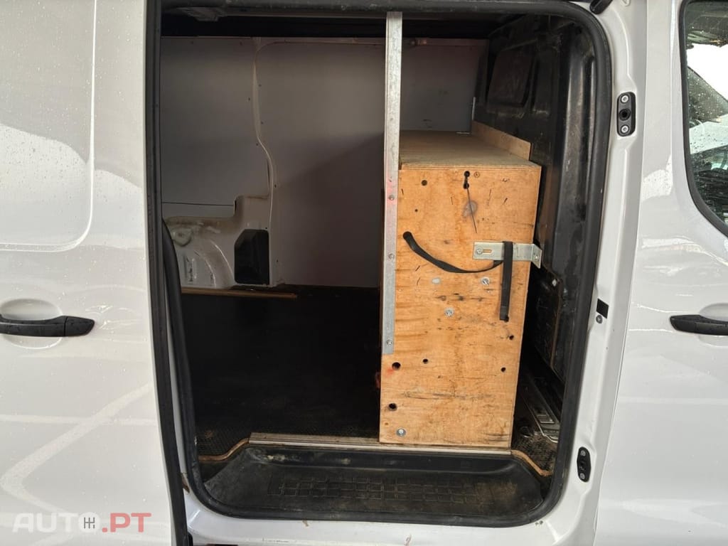 Peugeot Expert 2.0 BlueHDi Long Ashpalt