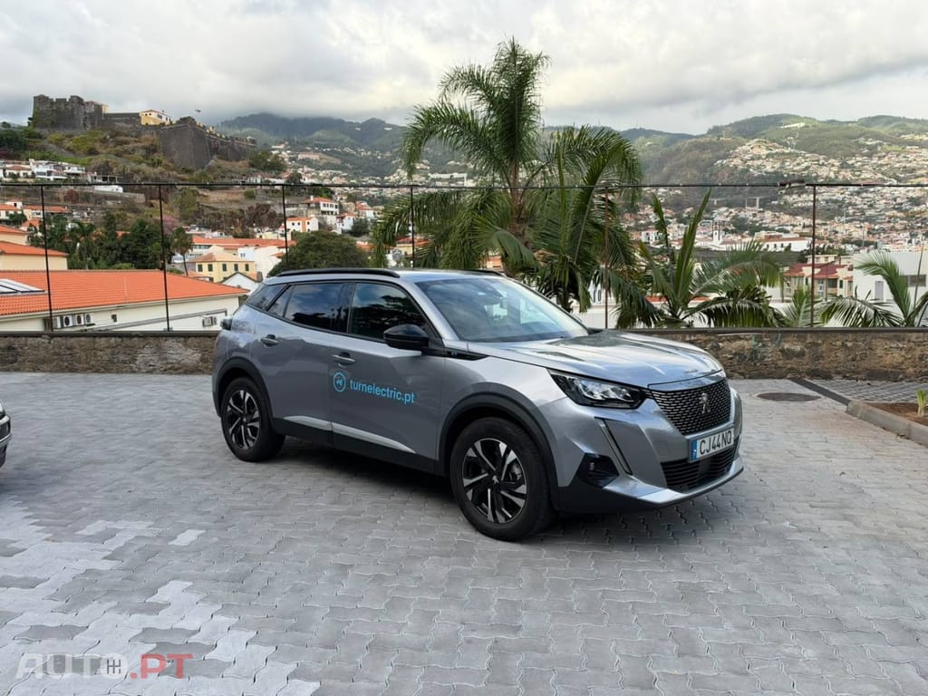 Peugeot E-2008 50 kWh Active