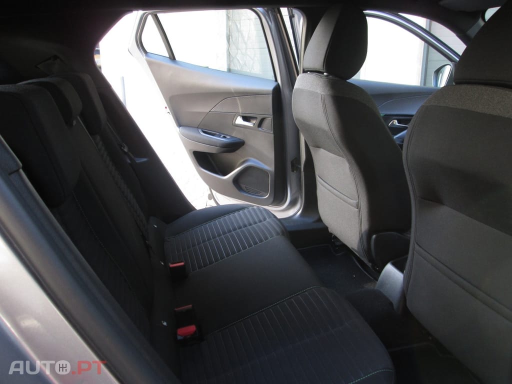 Peugeot 2008 1.2 PureTech Active