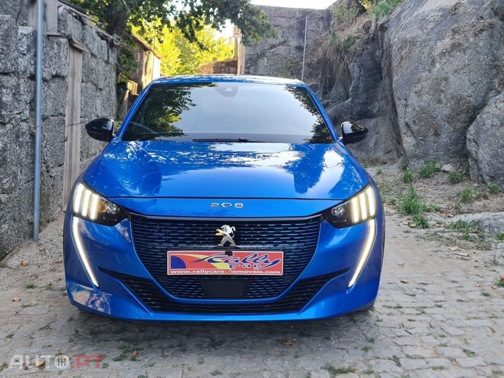 Peugeot E-208 GT