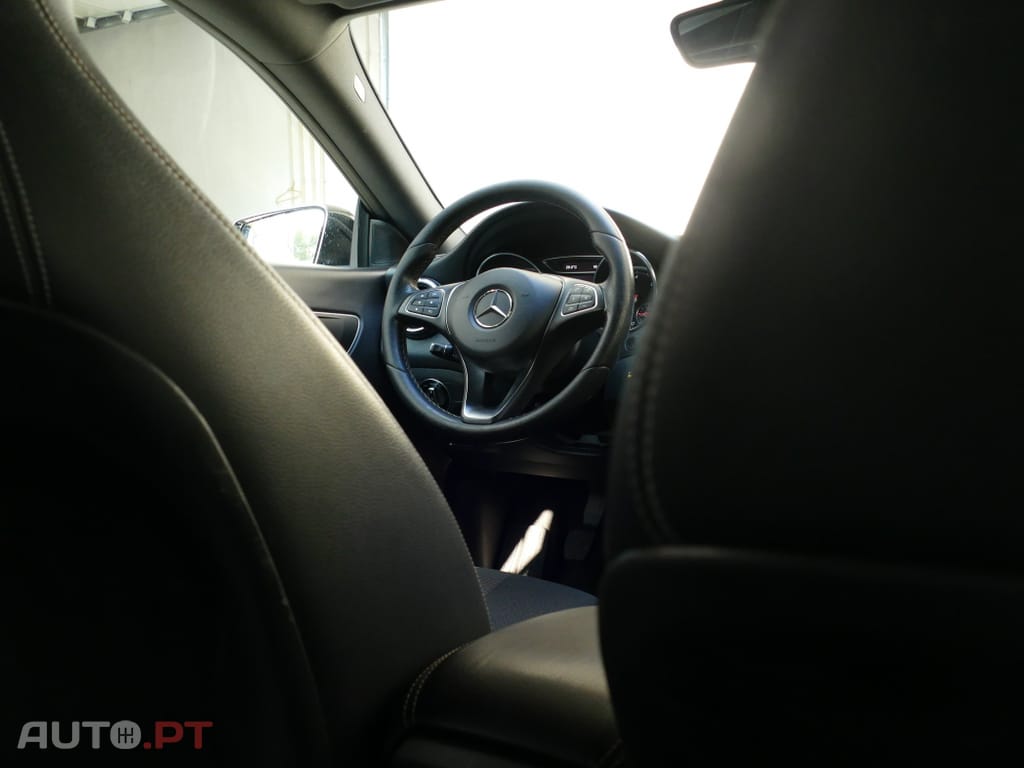 Mercedes-Benz CLA 180 d Shooting Brake Urban