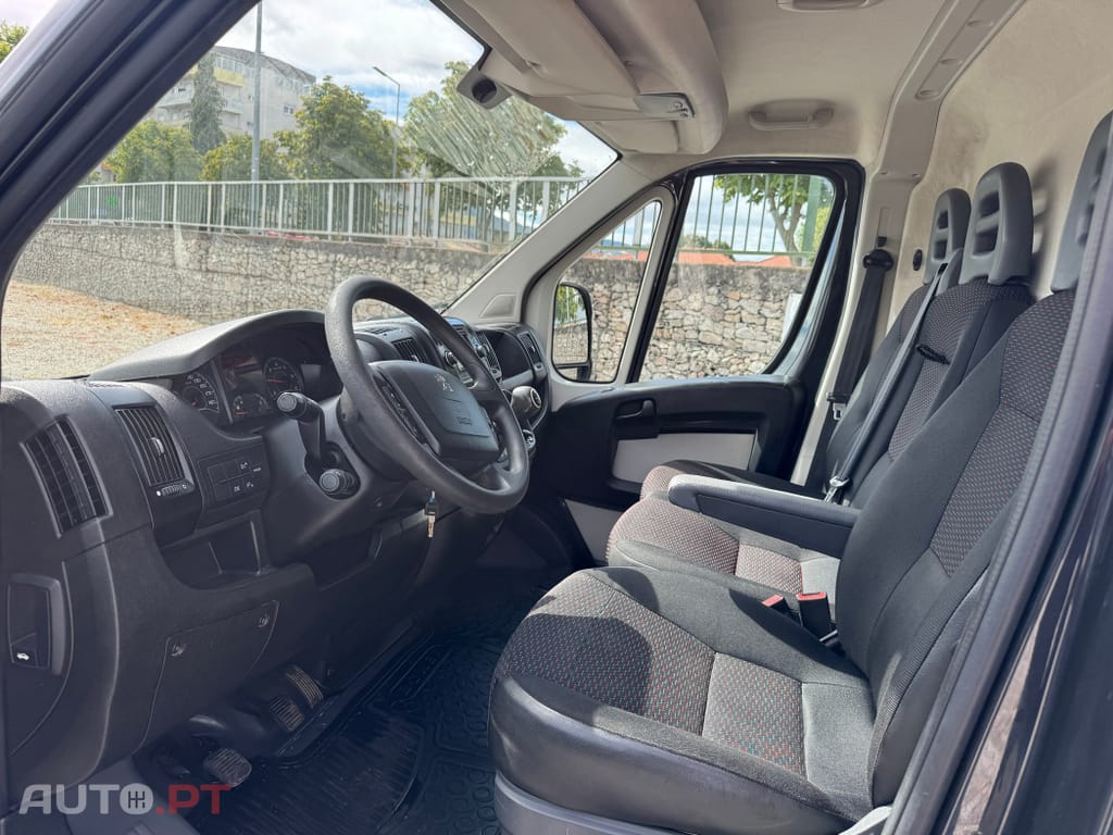 Peugeot Boxer 2.2 HDi 333 L2H2 Pack CD Clim