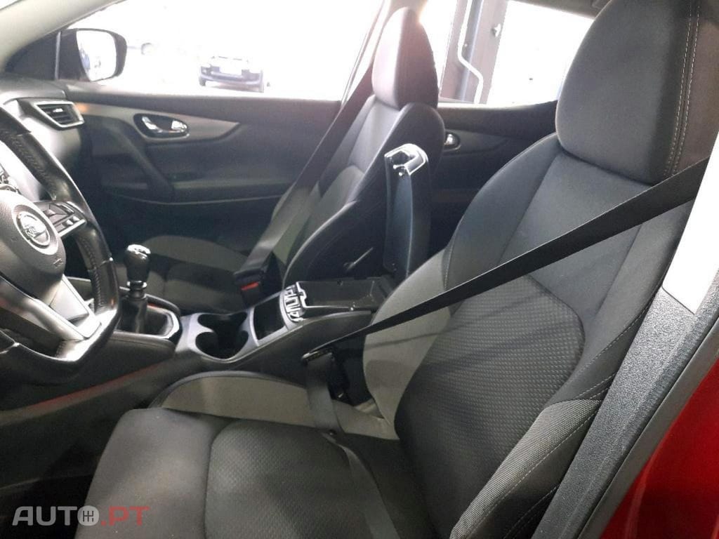 Nissan Qashqai 1.5 dCi N-Connecta J18