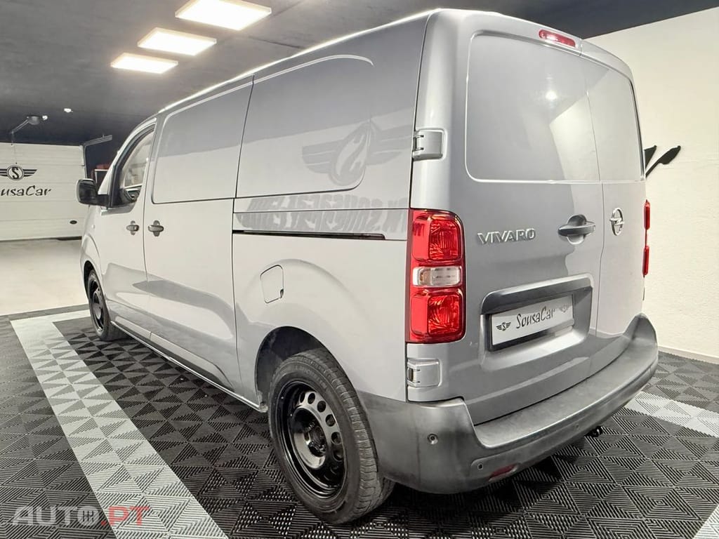 Opel Vivaro 2.0 CDTi L3H1 Essentia Inc