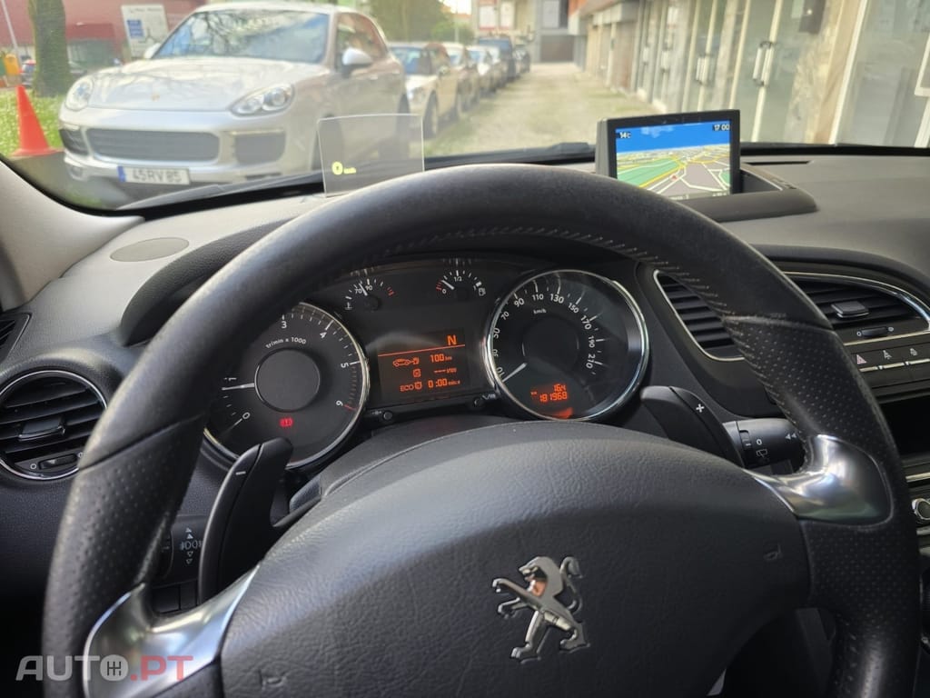 Peugeot 5008 1.6 E-HDi 7L Allure 2-Tronic 113g