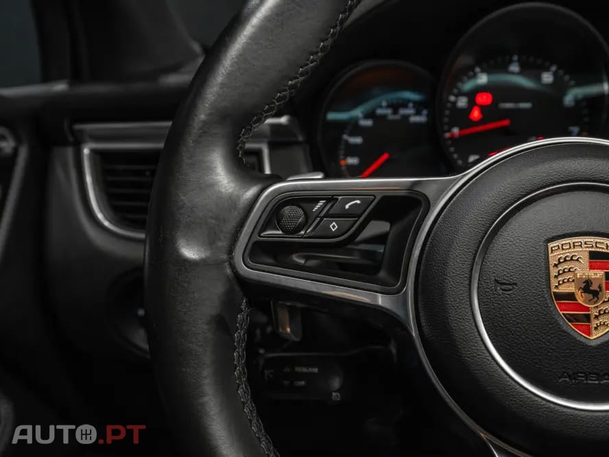 Porsche Macan PDK
