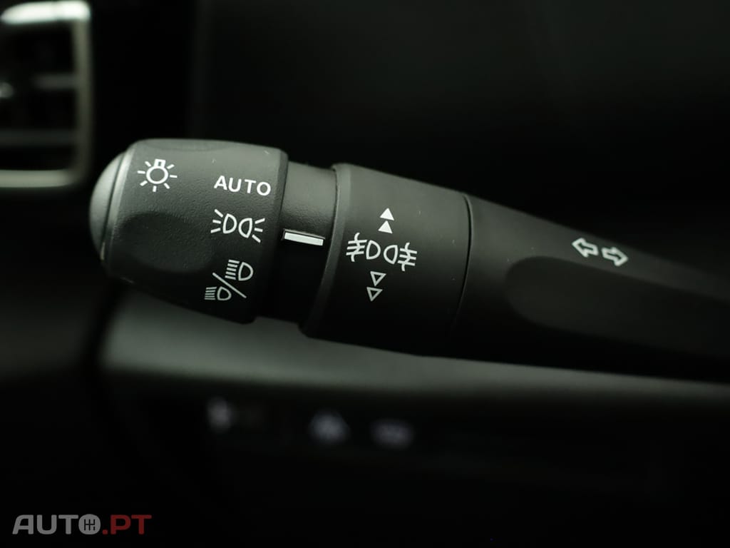 Citroen C4 C4 1.2 PureTech Plus EAT8