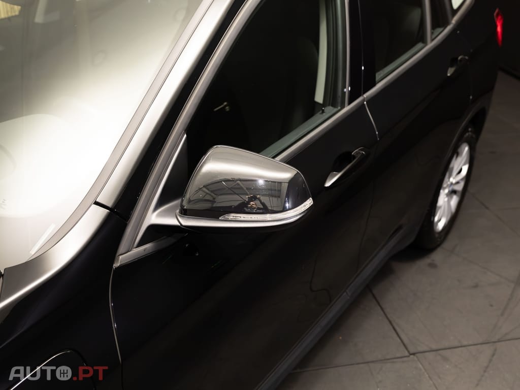 BMW X1 25 e xDrive Corporate Edition