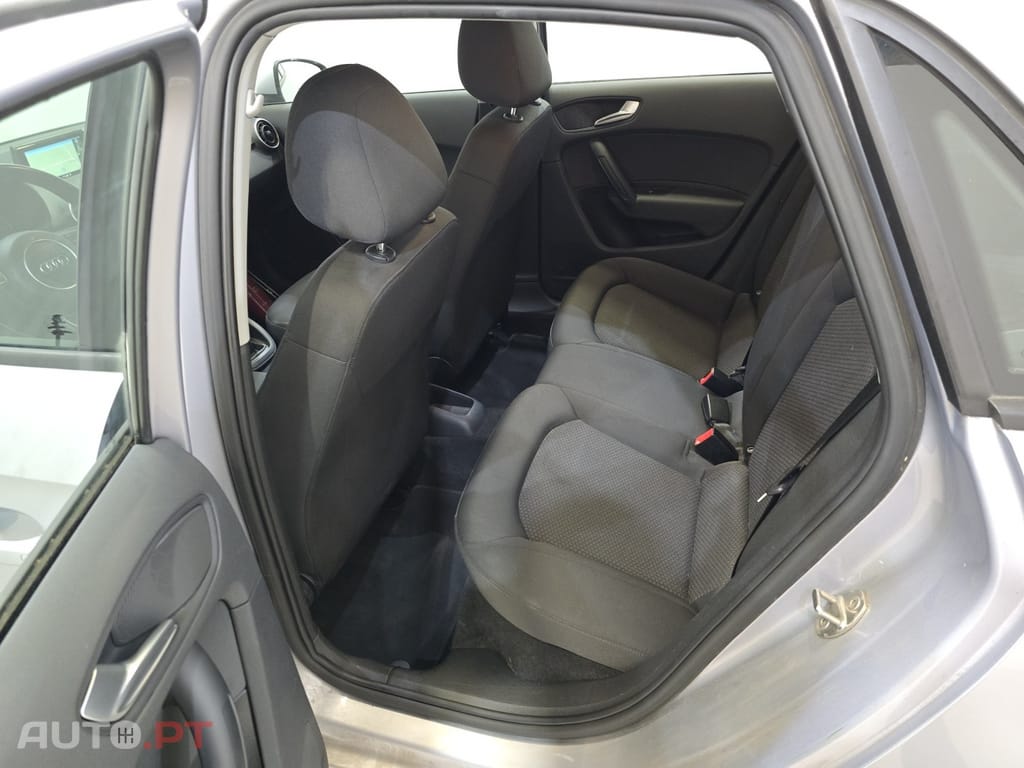 Audi A1 1.4 TDI - Navi Klima