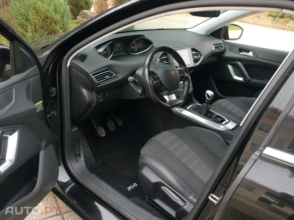 Peugeot 308 1.5 BlueHDi Allure Pack