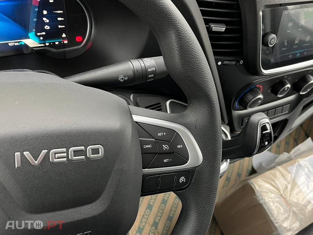 Iveco Daily PLATAFORMA 1000 KG