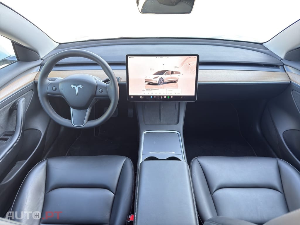 Tesla Model 3 RWD