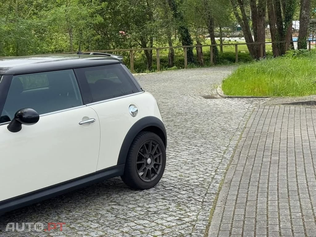 MINI Cooper Cooper S