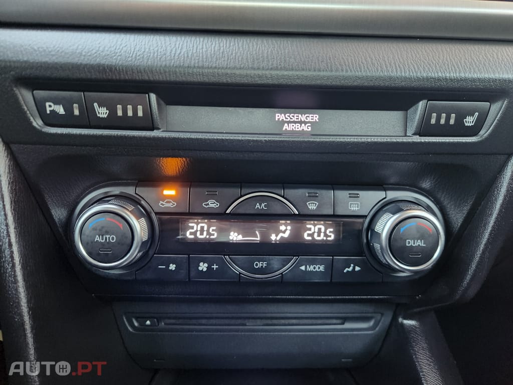 Mazda 3 1.5 Sky-D Excellence Navi