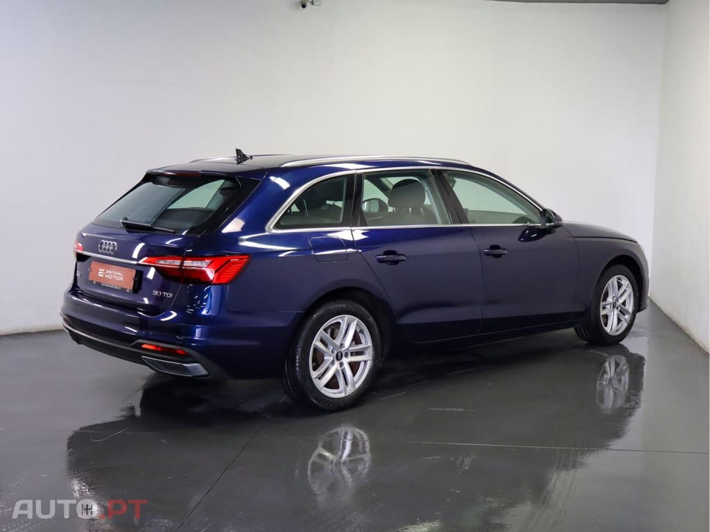 Audi A4 30 TDI S tronic Avant