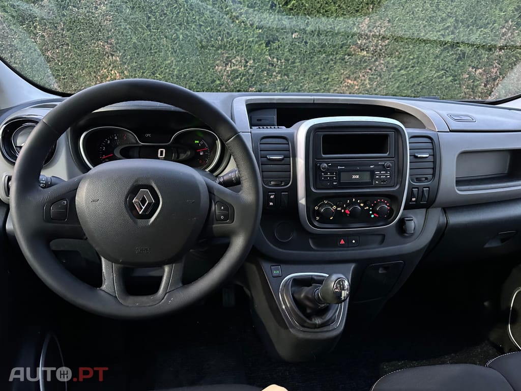 Renault Trafic 1.6 dCi L2H1 6 Lugares