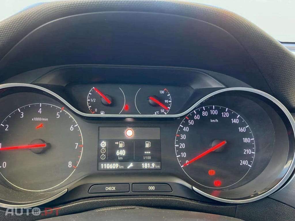 Opel Crossland 1.5 D Business Edition