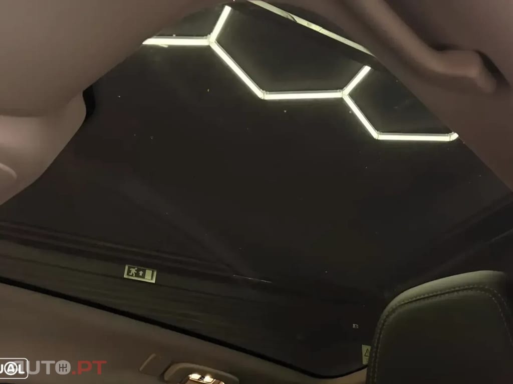 Ford Mustang Mach-E 75.7 kWh Base