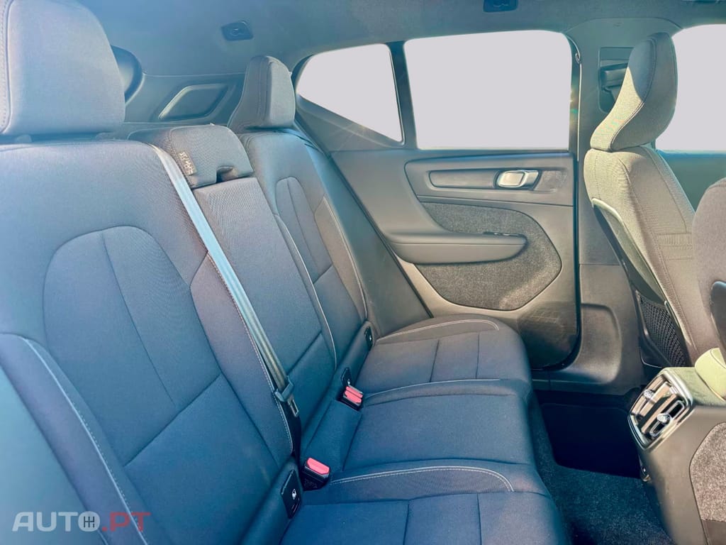 Volvo XC40 Plus Recharge I.V.A DEDUTIVEL 