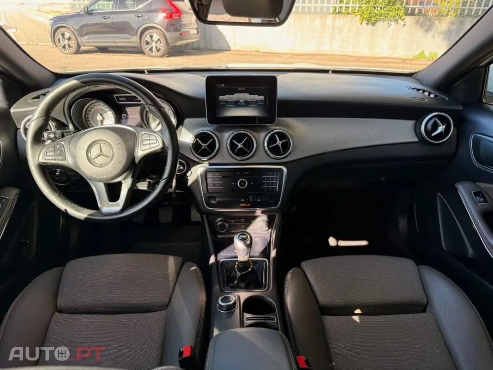 Mercedes-Benz GLA 180 d SENSATION