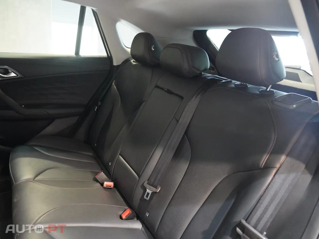 MG HS 1.5 T-GDI Plug In Hybrid Luxury