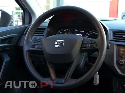 SEAT Ibiza 1.6 TDI Reference — fotografia 16