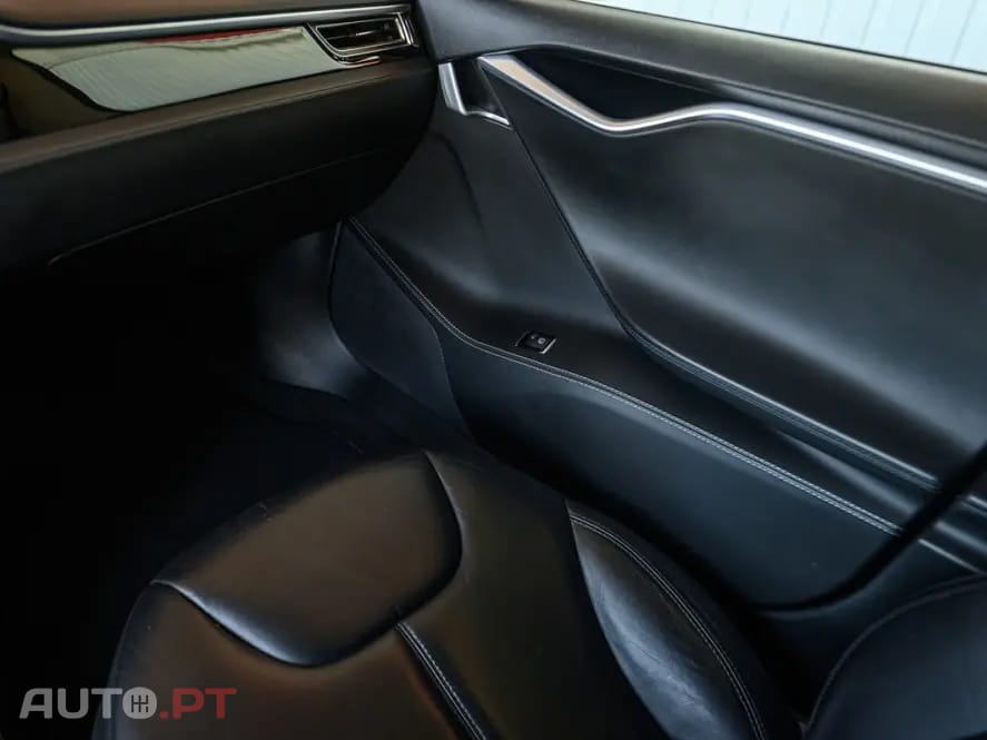 Tesla Model S Dual Motor AWD