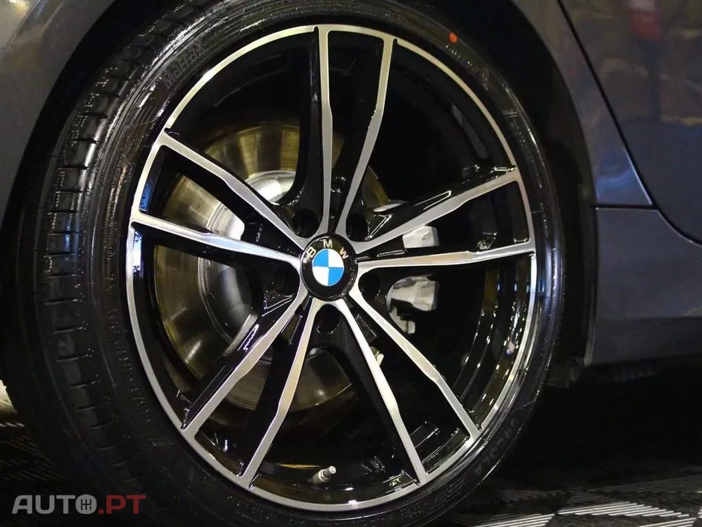 BMW 320 e Line Sport Auto