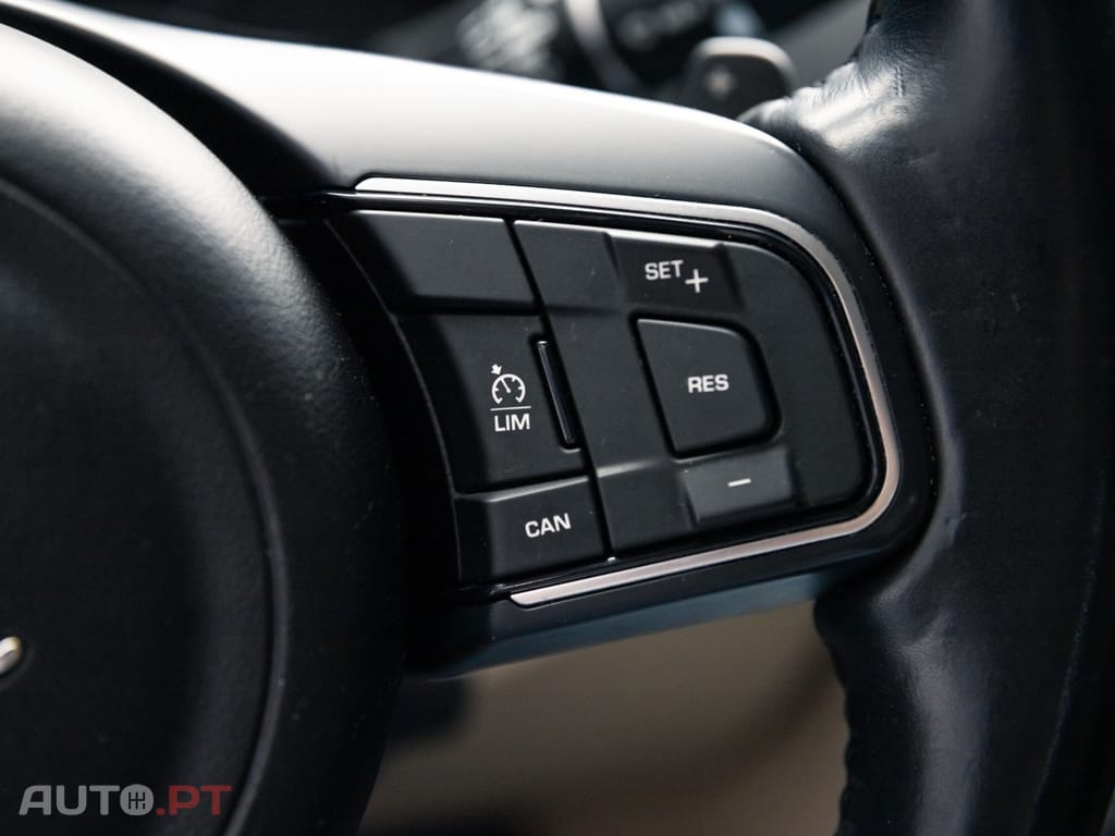 Jaguar XE 2.0 D Prestige Aut.