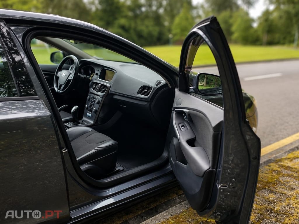 Volvo V40 1.6 D2