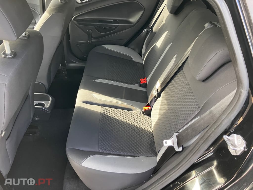 Ford Fiesta 1.0 EcoBoost S&S TITANIUM