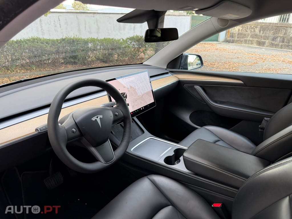 Tesla Model Y Long Range Tração Integral