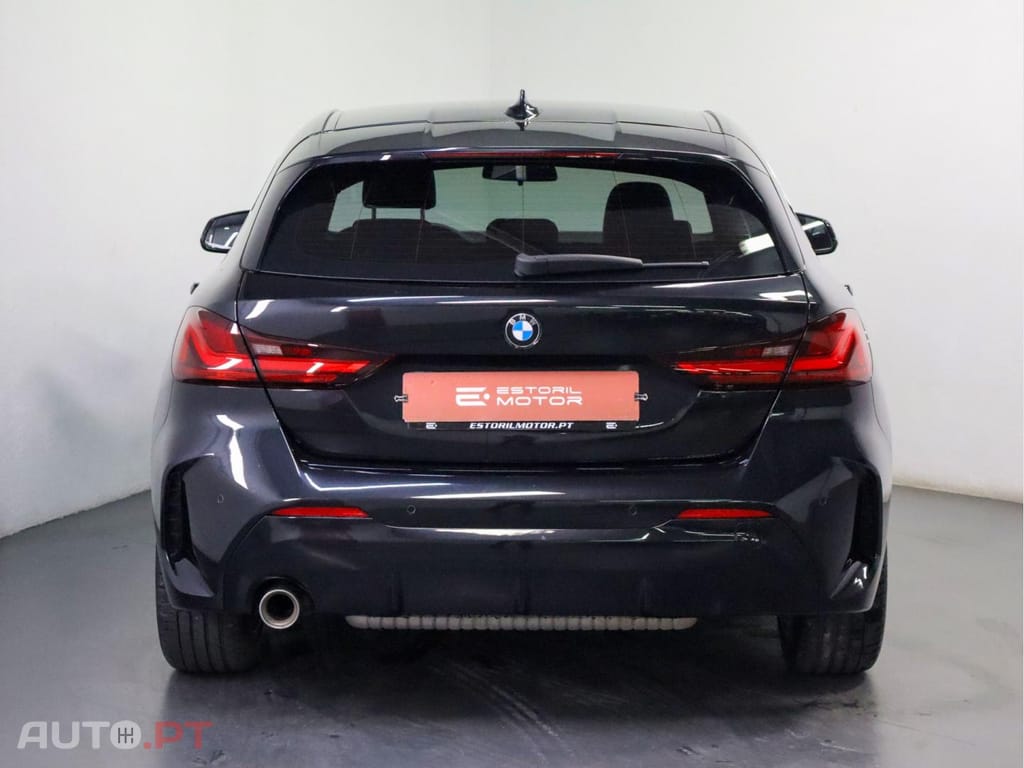 BMW 118 i Pack Desportivo M Auto