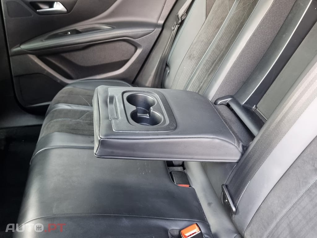 Peugeot 3008 1.2 PureTech Allure EAT6