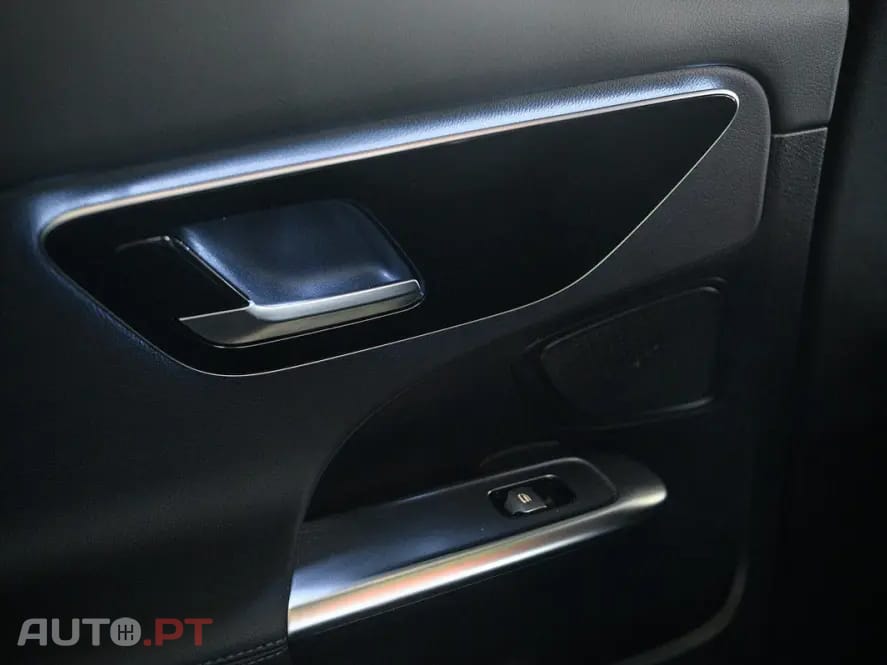 Mercedes-Benz C 300 e AMG Line