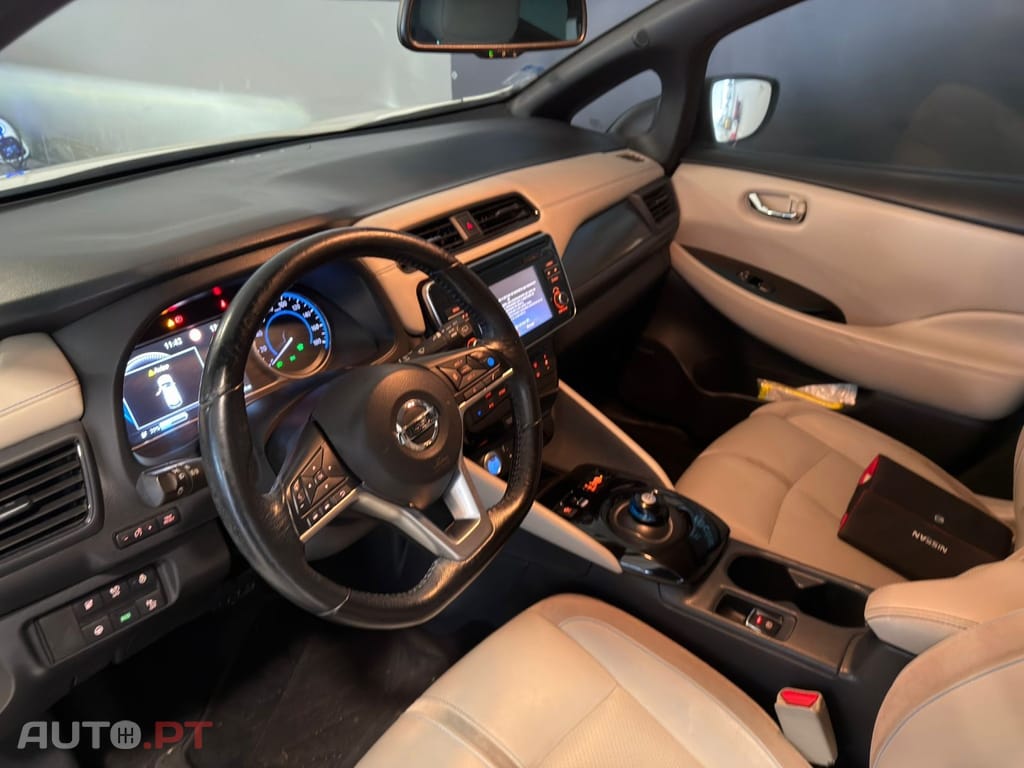 Nissan Leaf Tekna ProPilot Park