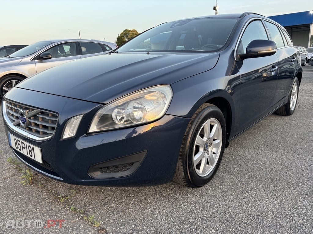 Volvo V60 D2 Momentum