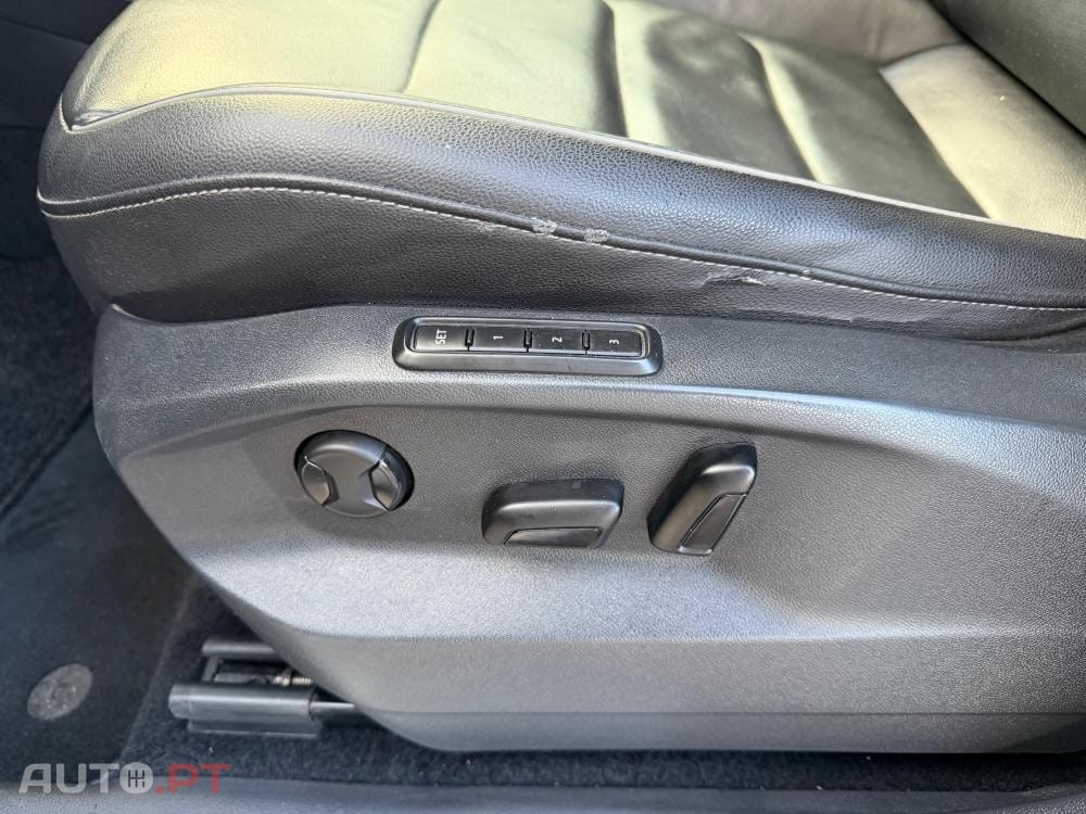 Volkswagen Tiguan 2.0 TDI R-Line DSG 4Motion