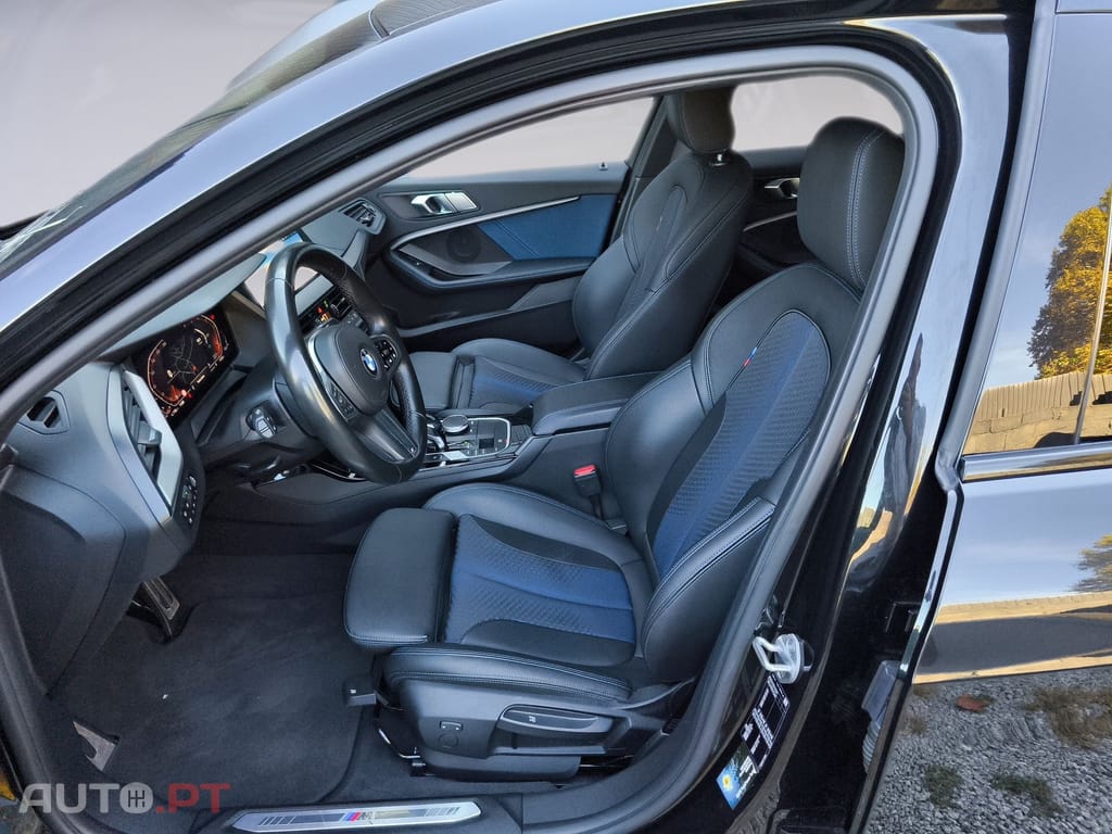 BMW 116 d Pack Desportivo M Auto