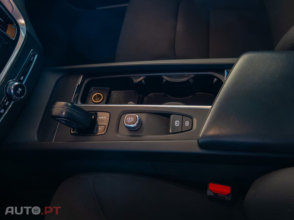 Volvo V60 2.0 D4 Momentum Geartronic