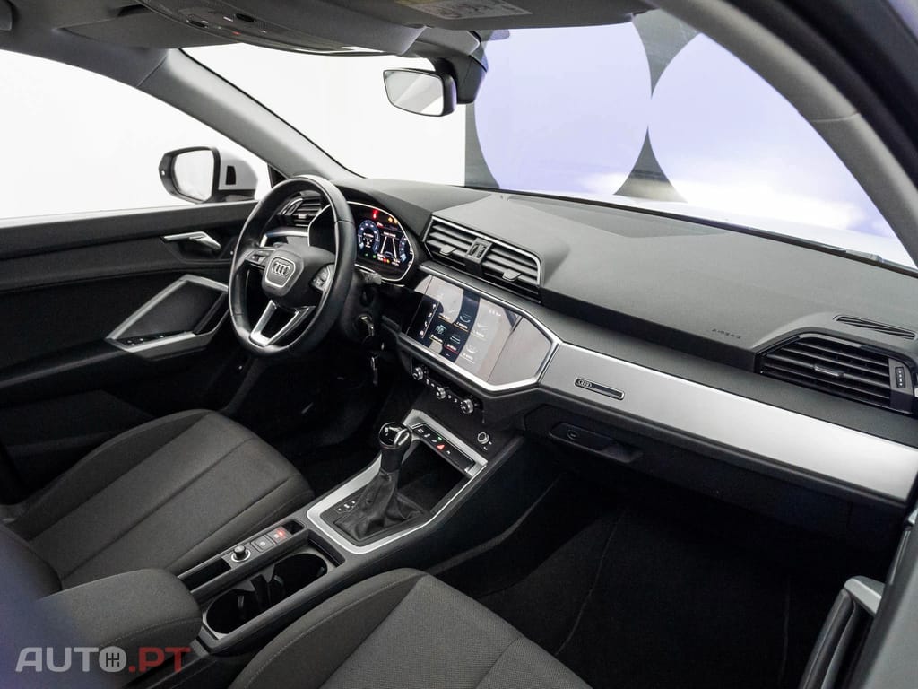 Audi Q3 45 TFSIe S tronic